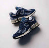 New balancee 2002R Protection Pack Dark Navy