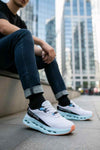 Skecherrss MAX Cushioning Glide-Step - A Slip-ins in WhiteMulti